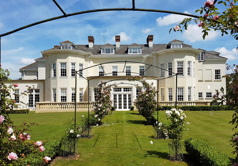 Lime Tree Village Retirement Villages In Warwickshire Cawston Manor And Grounds