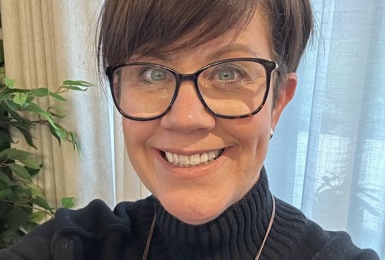 Meet Angela, Sales consultant at The Wyldewoods