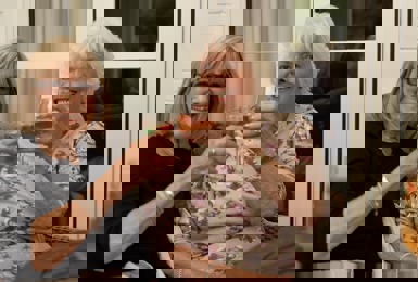 Bubbles, nibbles & giggles