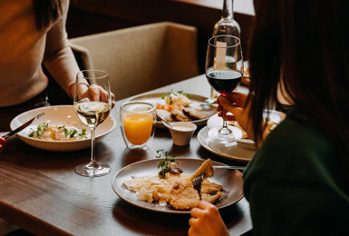 Yarrow Restaurant Opens at Botanical Place